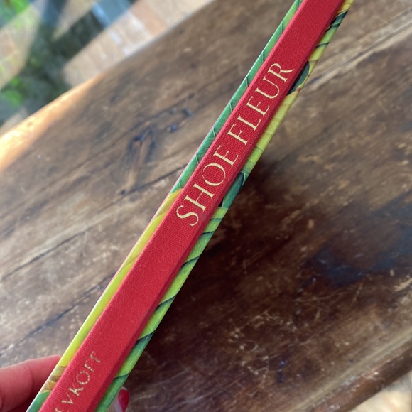 Shoe Fleur a Footwear Fantasy Book by Michel Tcherebkoff - Picture 14 of 16